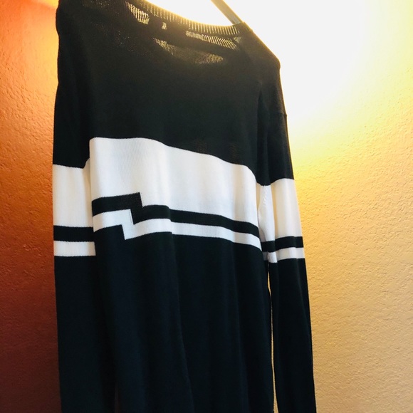 Sweater - Picture 3 of 3